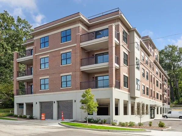 1740 E South Bend Ave #403, South Bend, IN 46635