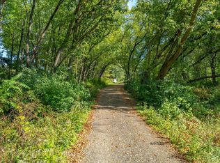 5680 Harbort Rd, Waunakee, WI 53597