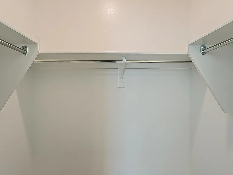 30738 W Columbus Ave — Photo 17