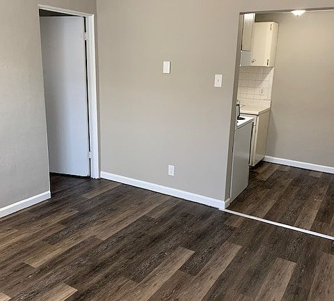 2nd image of 3714 Geraldine Ave Unit 6