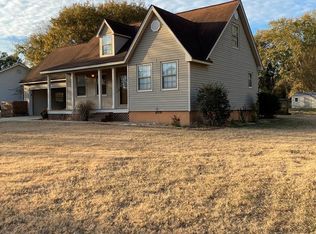 2028 Oriole Way SW, Tifton, GA 31793