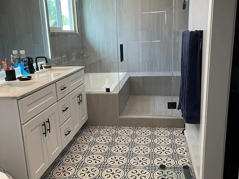 950 Solano Ave — Photo 2