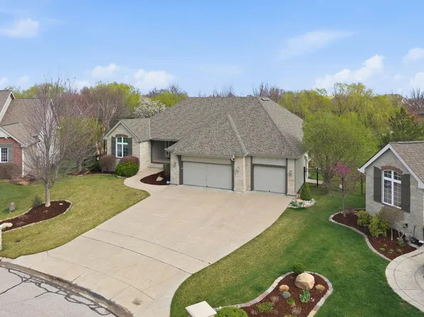 1817 N Cranbrook Cir, Wichita, KS 67206