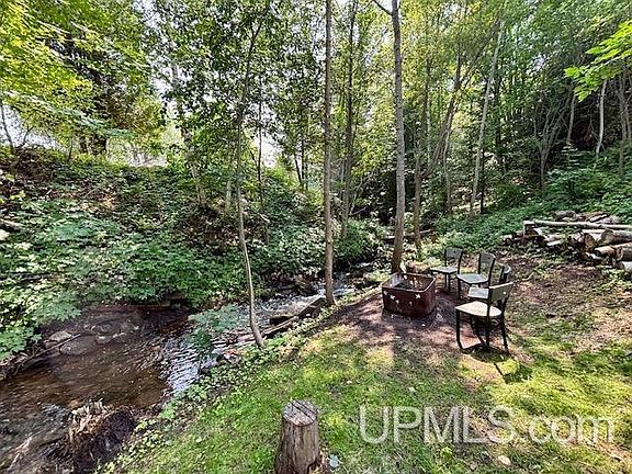 2nd image of 479 Stone Quarry Dr