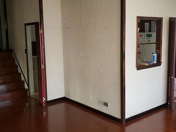 3rd image of 10560 Avenue N #2
