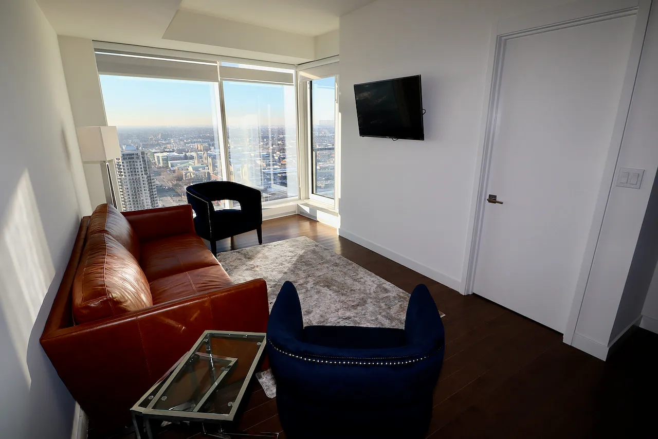1 Bed Den 1 Bath Legends Rental Ice District Edmonton — Photo 3