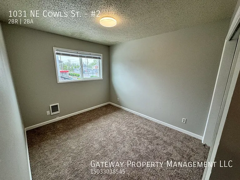 1031 NE Cowls St #2 — Photo 11