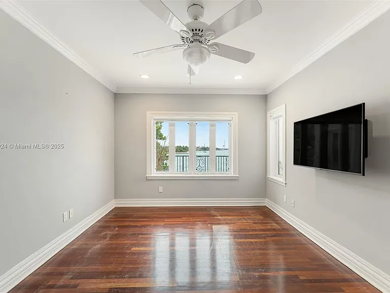 11 E Rivo Alto Dr — Photo 21
