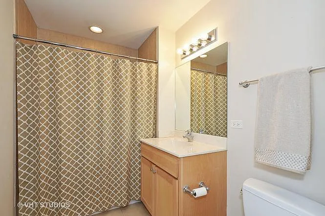 2035 S Indiana Ave #504 — Photo 8