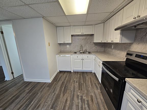 4th image of 338 E 60th Dr #338