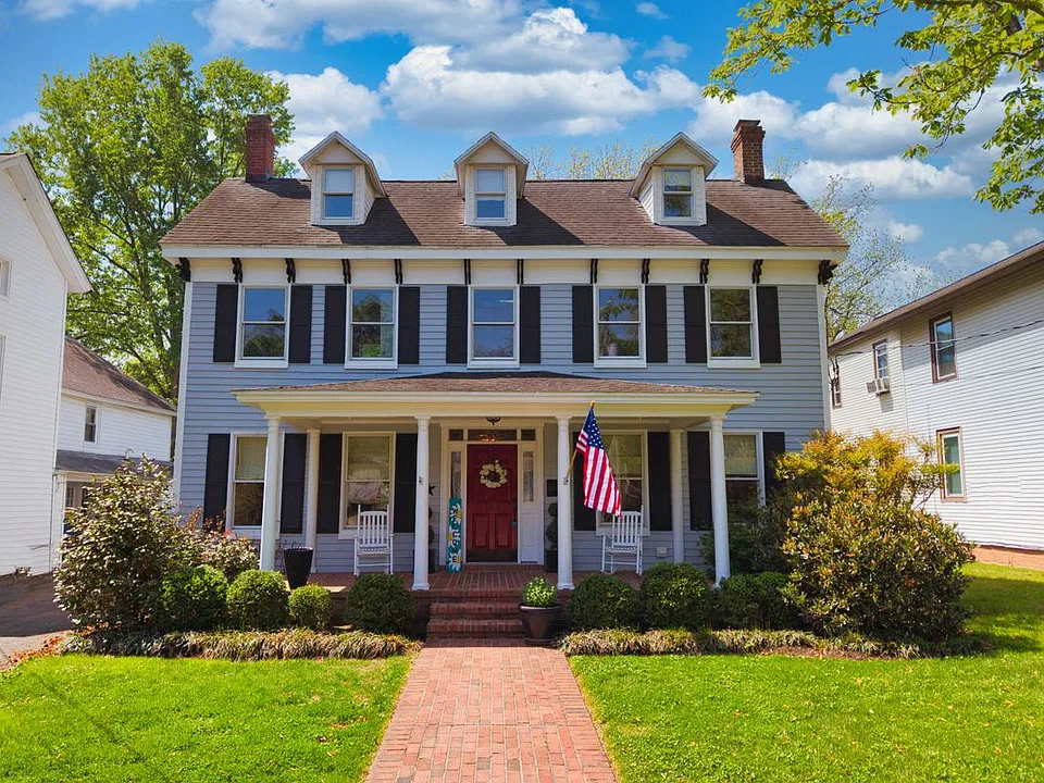104 Kidwell Ave