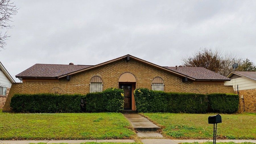 1st image of 1726 Kingsbridge Dr