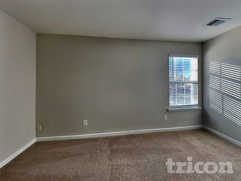 13730 Elsie Caldwell Ln — Photo 15