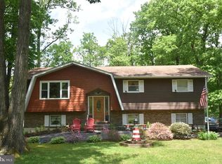 1805 Crazy Horse Dr, Auburn, PA 17922