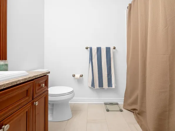 22 Avenue At Port Imperial image 21 of 31