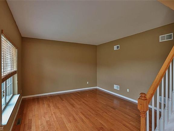 4th image of 6608 Carmel Dr