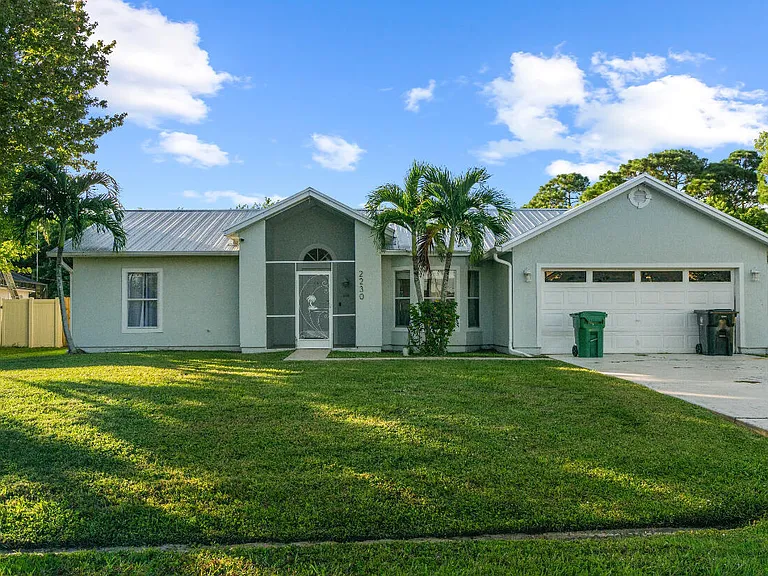 2230 SE Dill Ln — Photo 2
