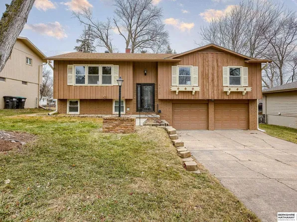 9618 Boyd Cir, Omaha, NE 68134