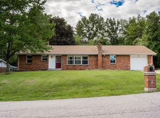 2 Tanglewood Dr, Saint Charles, MO 63303