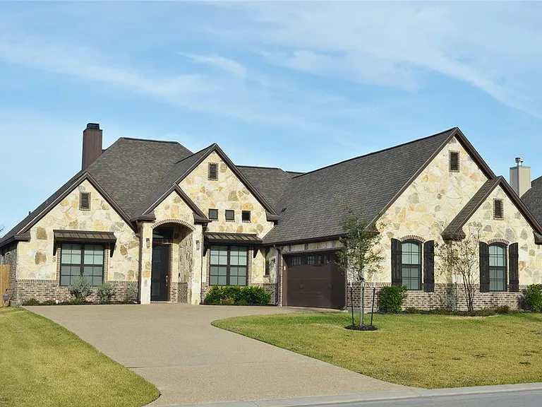 3212 Ashville Path — Photo 1