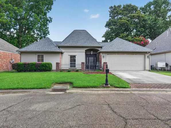121 La Maison Belle Dr, Denham Springs, LA 70726