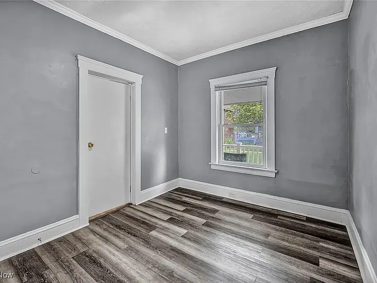 1617 Winchester Ave — Photo 11