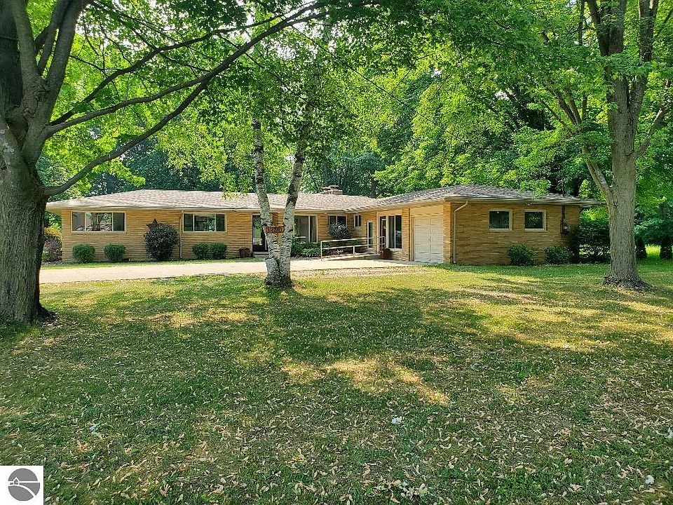 3295 S Isabella Rd, Mount Pleasant, MI 48858 MLS 1909858 Zillow