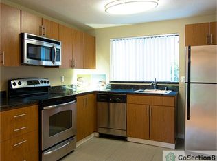 11005 NE 124th Ln #F203, Kirkland, WA 98034