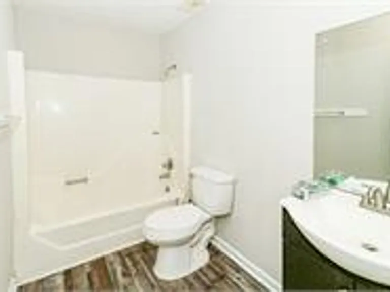 670 Paul St #A-I — Photo 7