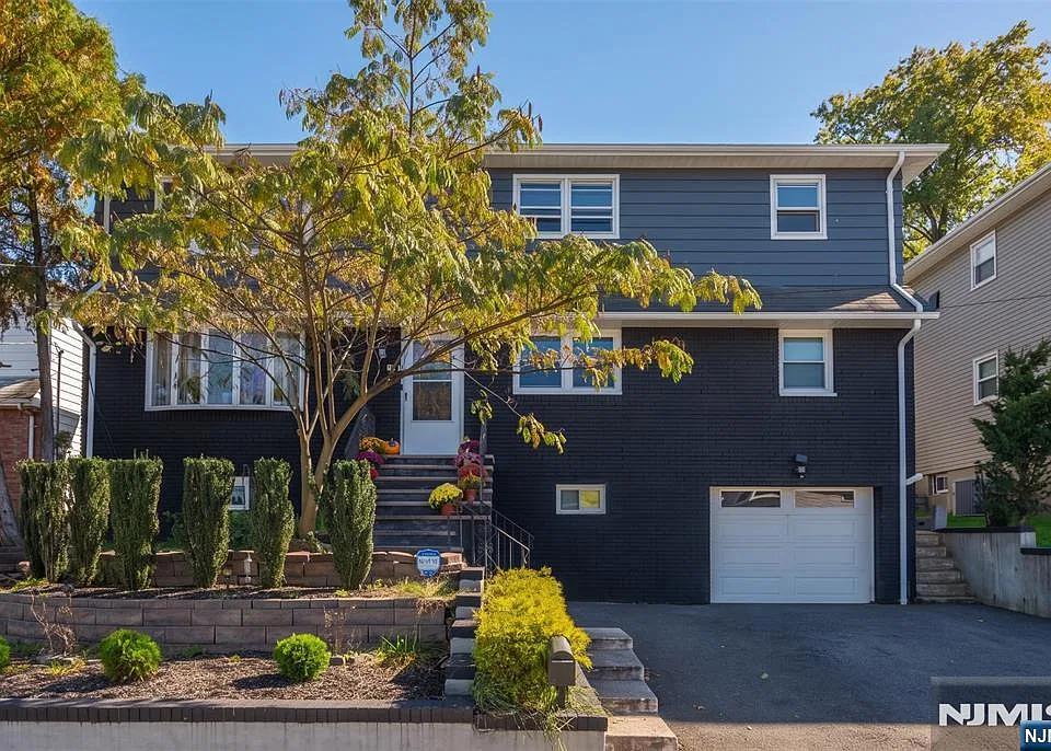 8 Sibel Ct
