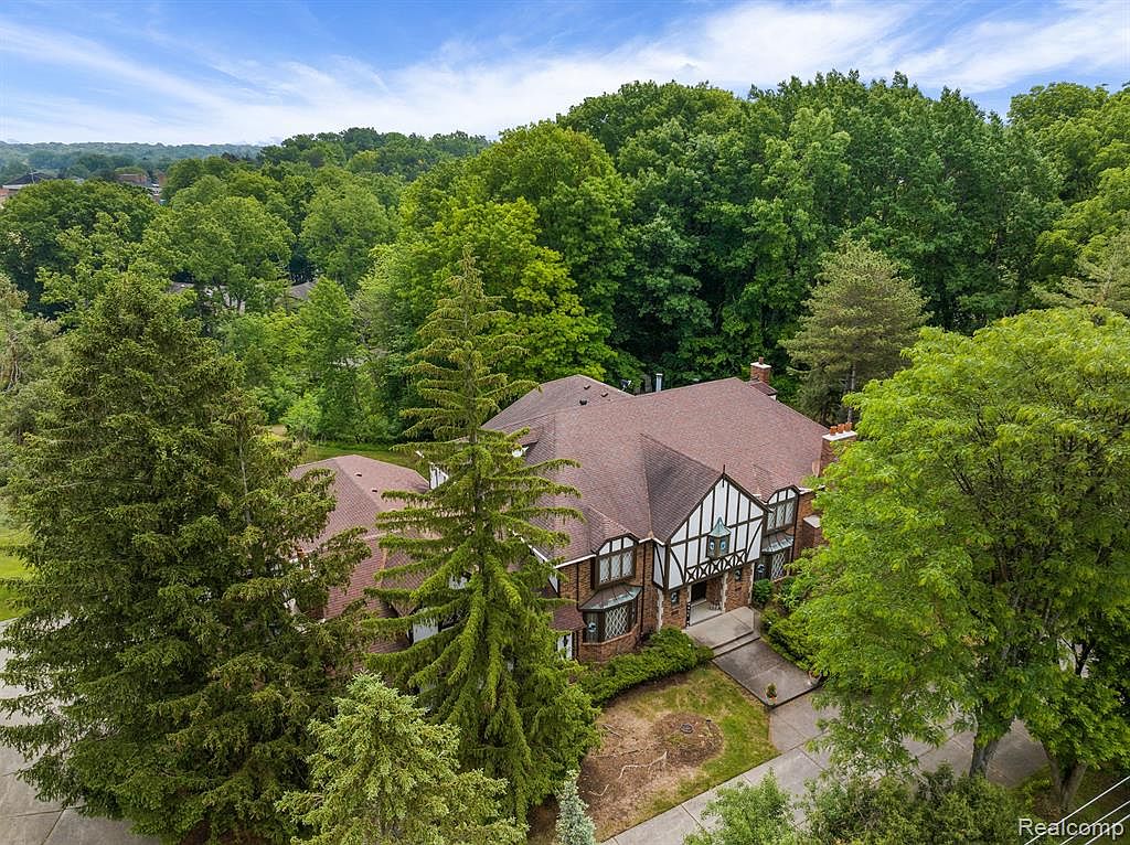 4670 Cove Rd, West Bloomfield, MI 48323 MLS 20230048267 Zillow