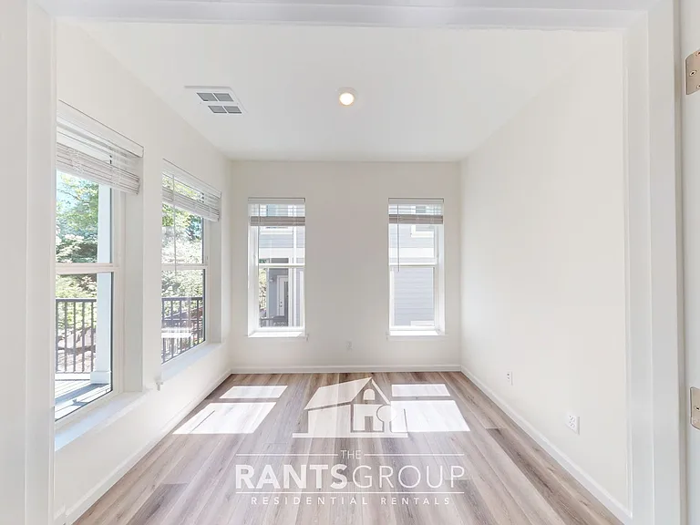 1653 Starlight Ln SW — Photo 30
