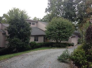 212 Mountwood Dr, Huddleston, VA 24104