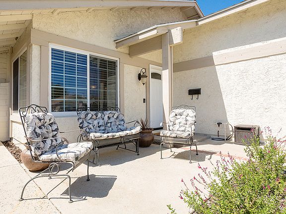 3rd image of 4371 Woodglen Dr
