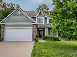 5037 NW Flintridge Dr, Riverside, MO 64150