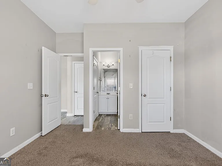 1136 Mason Lee Ave — Photo 22