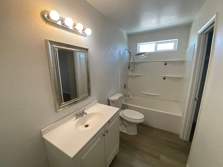 1126 N 27th St #5 — Photo 6