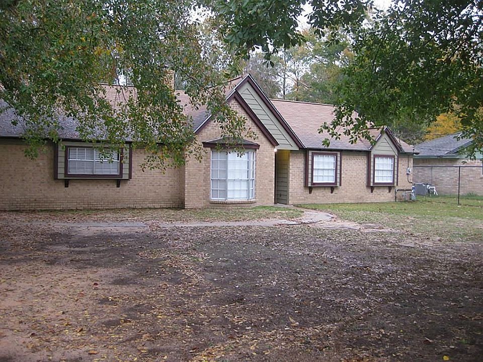 1st image of 23349 Pine Forest Dr
