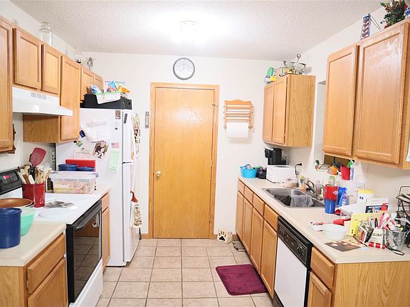 4th image of 103 Plains St