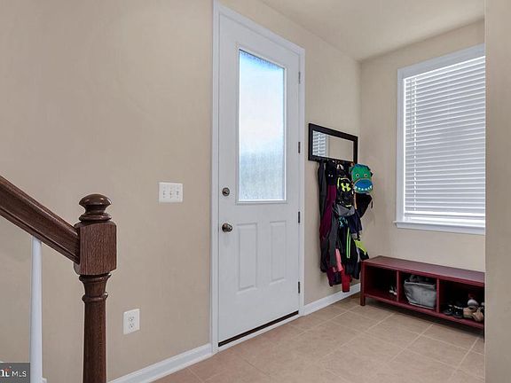 4th image of 119 Keller Ct