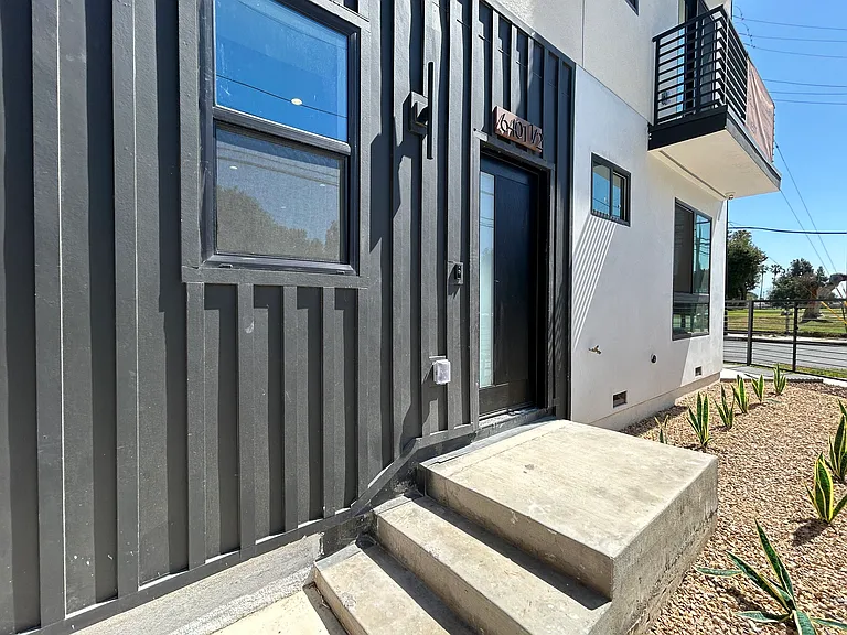 6401 1/2 Odessa Ave — Photo 6