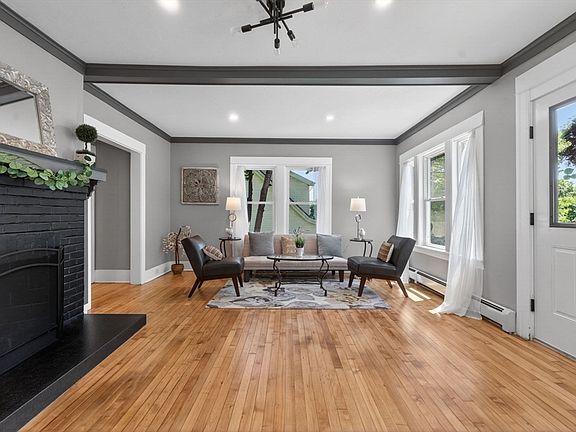 4th image of 26 Rob Roy Rd