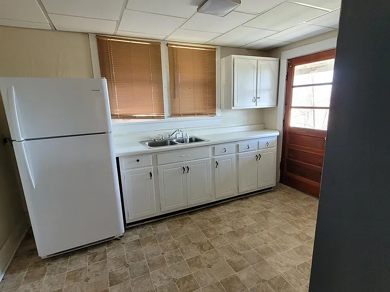 610 View Ave — Photo 11