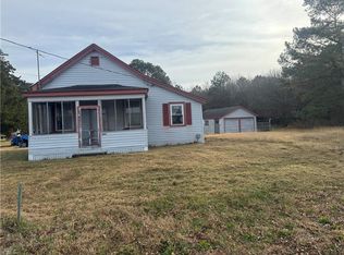 14274 Burwells Bay Rd, Smithfield, VA 23430