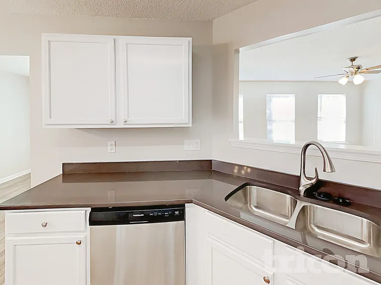 3400 Futura Ln — Photo 4