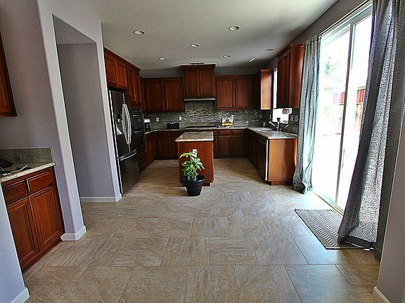 4th image of 660 W Sombra Way