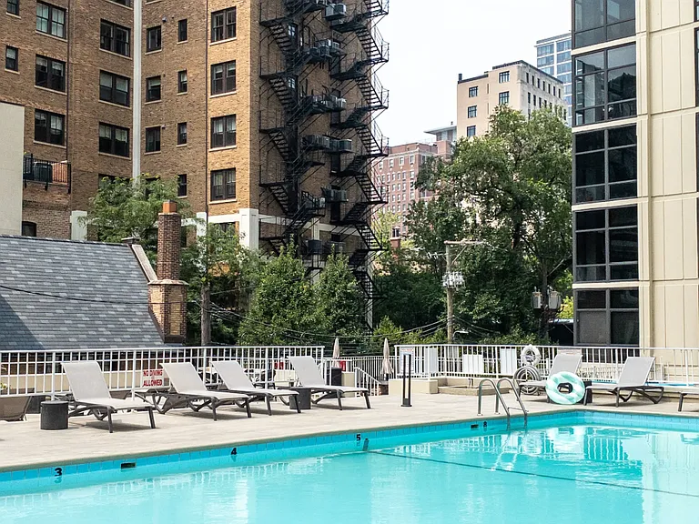 64 E Scott St #11 — Photo 13