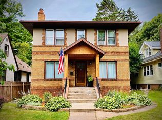 913 Grand View Ave, Duluth, MN 55812