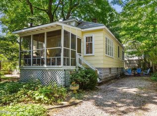 16298 3rd St, Union Pier, MI 49129