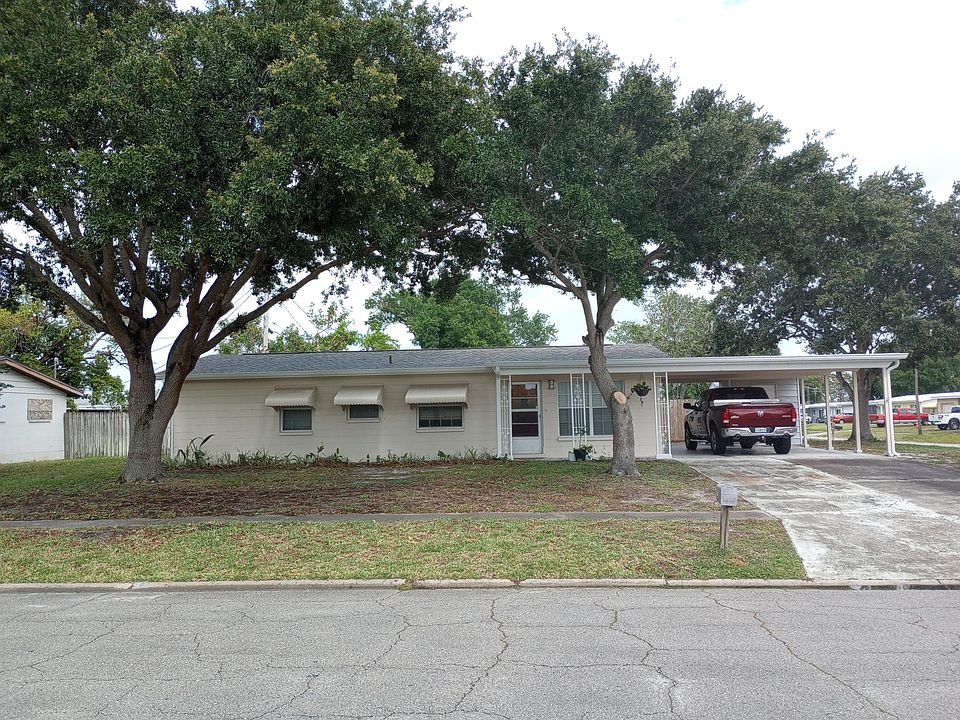 1st image of 829 Van Buren St